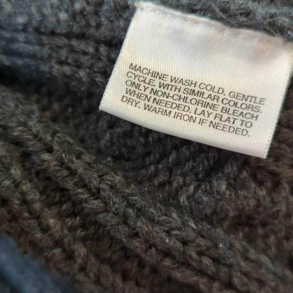 Long wrap sweater - Picture 8 of 11